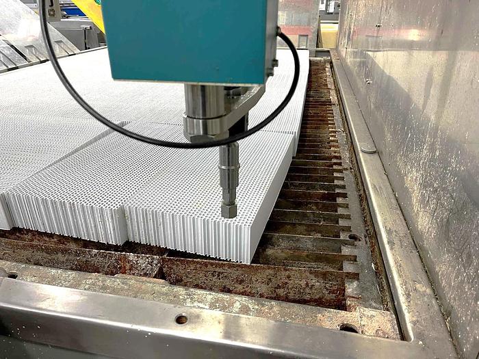 Used 2017 Flow Mach 2 3120B