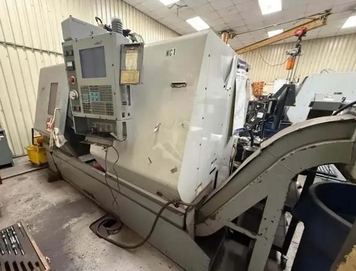 Used 2003 Haas SL-30TB 4" Bar Capacity, Chip Conveyor, Tool Presetter