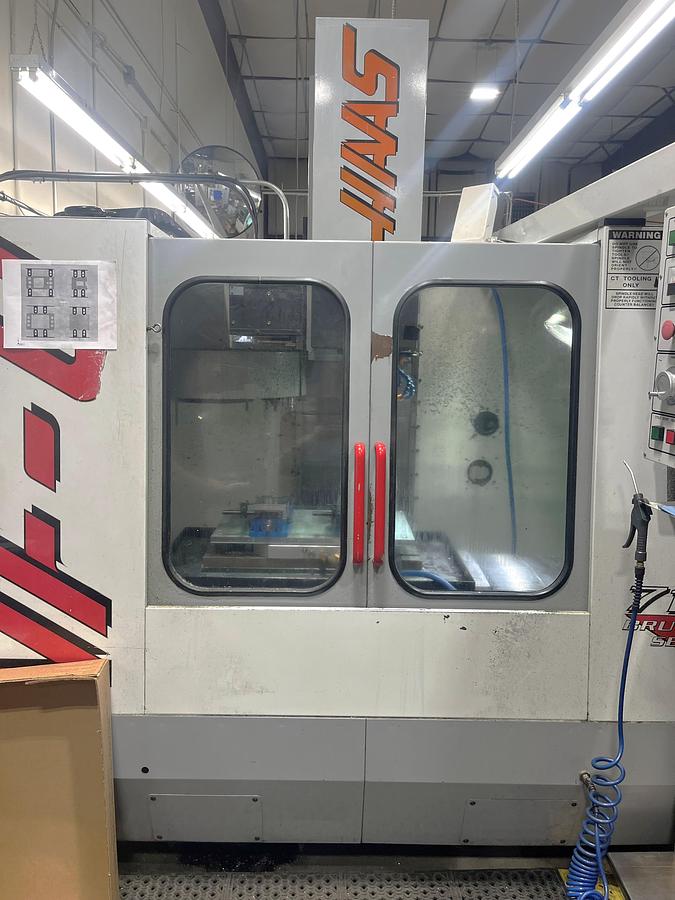 Used 1996 Haas VF0  wioth 4th Axis Wiring, Floppy Drive, Coolant System, Brushless Servos