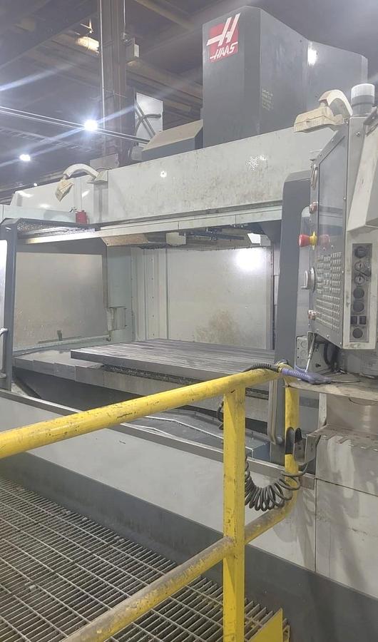 Used 2014 Haas VF-9/40 with Haas 4th Axis Rotary Table, Coolant Through Spindle, Haas Probing Package, Low Hours