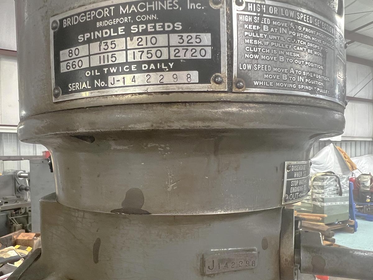Used 1970 Bridgeport Series I Manual Knee Mill with 1 HP Motor,