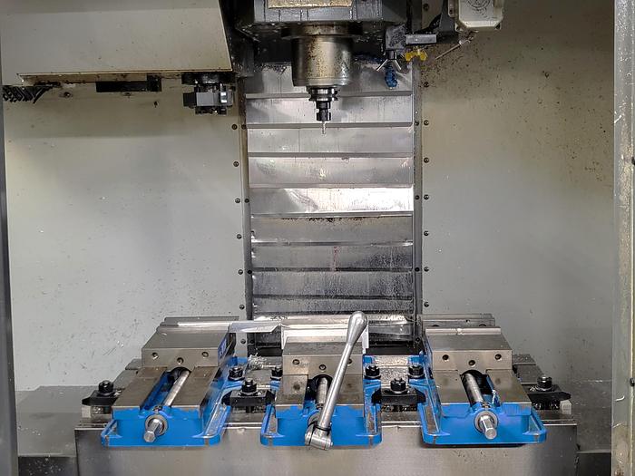 Used 2011 Haas VF2SS