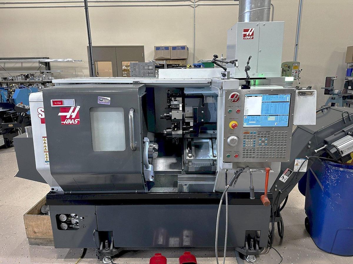 Used 2015 Haas ST-10Y with LIve Milling, Y Axis Capability, Tailstock, Tool Presetter, Chip Conveyor