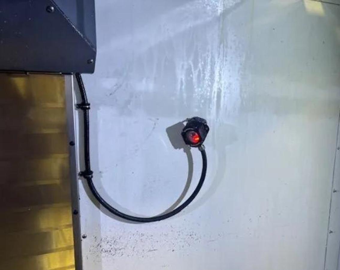 Used 2015 Haas VF-4SS w/Wired for 4th axis, Remote Jog Handle, WIPS Renishaw Tool & Part Probe, Programmable Coolant Nozzle, 1k Coolant Thru the Spindle