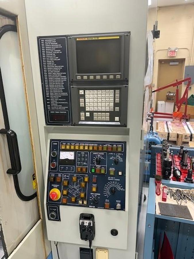 Used 1996 Saeilo Mach 3A HMC with 2 Pallet Changer, 1 Degree Index, 10,000 RPM, 20 Station ATC, CAT40, Chip Conveyor, R/T