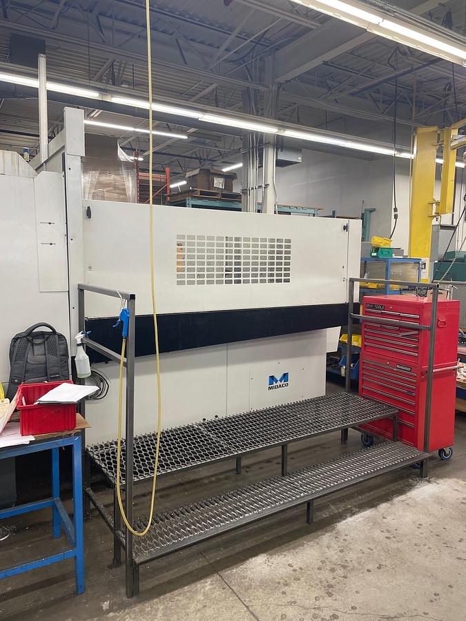 Used 2016 Haas VF9/40 with Midaco Pallet Changer (available without as well), 40 Pos. ATC, TSC, 10k RPM, 4th Axis Ready