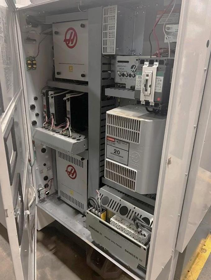 Used 2013 Haas ST-20 with Tailstock, Chip Conveyor, Tool Presetter, Parts Catcher