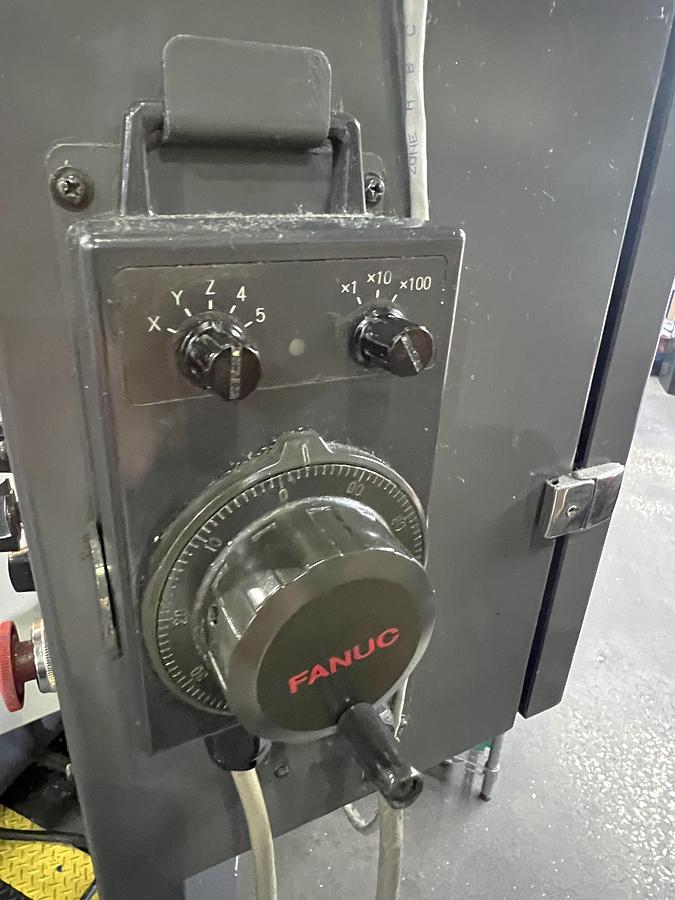 Used 2003 Enshu S-400 Vertical Machining Center with 2 Pallet Changer, Fanuc 18M, 8000 RPM, RJH, CAT40, 20 Station ATC, Chip Auger