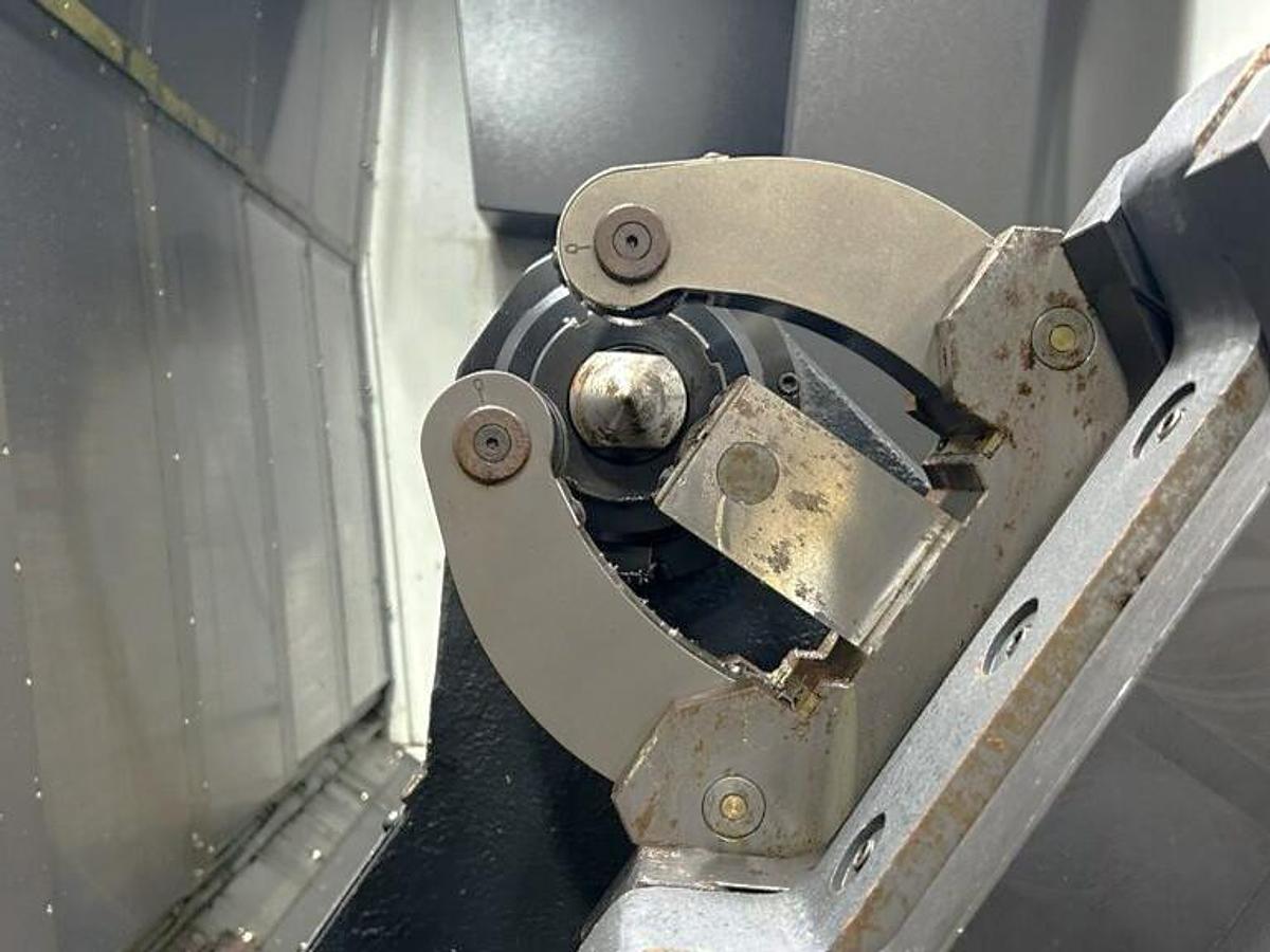 Used 2022 DN Solutions Puma 3100 XLY with Live Milling, Y Axis, Extra Long Bed, Steady Rest, Tailstock, 4" Bar Capacity, ONLY 1328 Cutting Hrs.