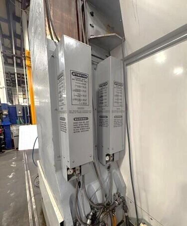 Used 2004 Haas VF8/50 with 50 Taper Spindle, 10,000 RPM Geared Head, Coolant Thru Spindle, Probe Ready, PCool, Auger, Side Mounted ATC