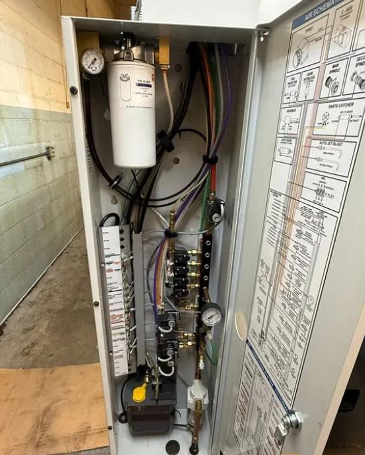 Used 2019 Haas ST-10 with Tailstock, Toolsetter, Chip Conveyor, Royal Collet Chuck, 6" 3 Jaw Chuck, Parts Catcher, ONLY 961 Hours