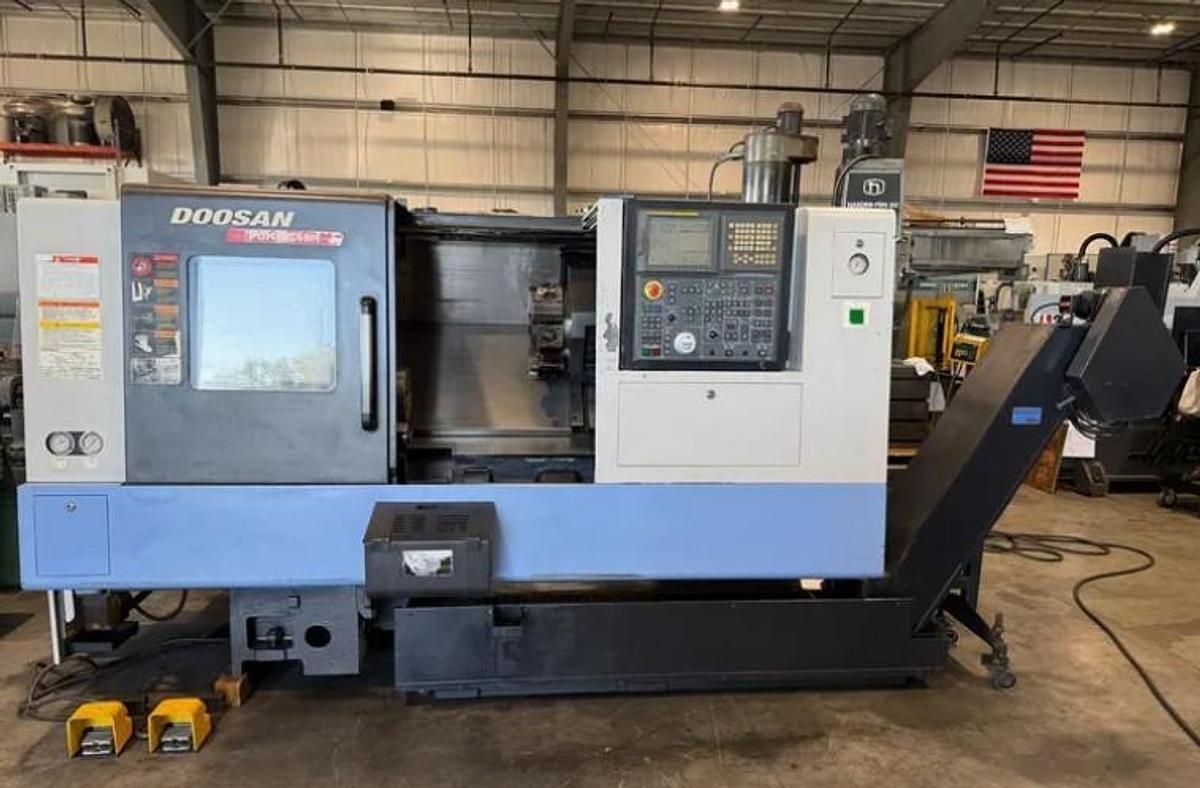 Used 2007 Doosan Puma 240MB with Full C Axis Spindle, Milling/Drilling Capability, Chip Conveyor, Parts Catcher, 8" Chuck, 2.55" Bar Cap.