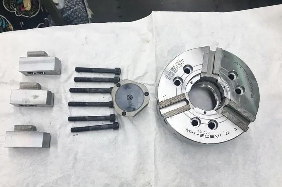 Used 2019 Haas ST-15 with Tailstock, Tool Presetter, Chip Conveyor, ONLY 500 Cut Hours, 8" Hydraulic Chuck, 3J Collet Chuck, Tooling