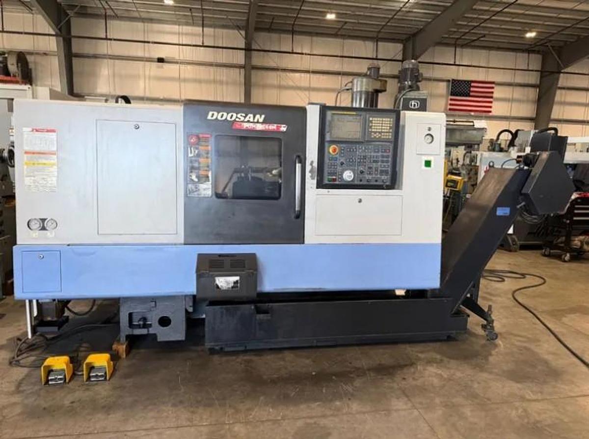 Used 2007 Doosan Puma 240MB with Full C Axis Spindle, Milling/Drilling Capability, Chip Conveyor, Parts Catcher, 8" Chuck, 2.55" Bar Cap.