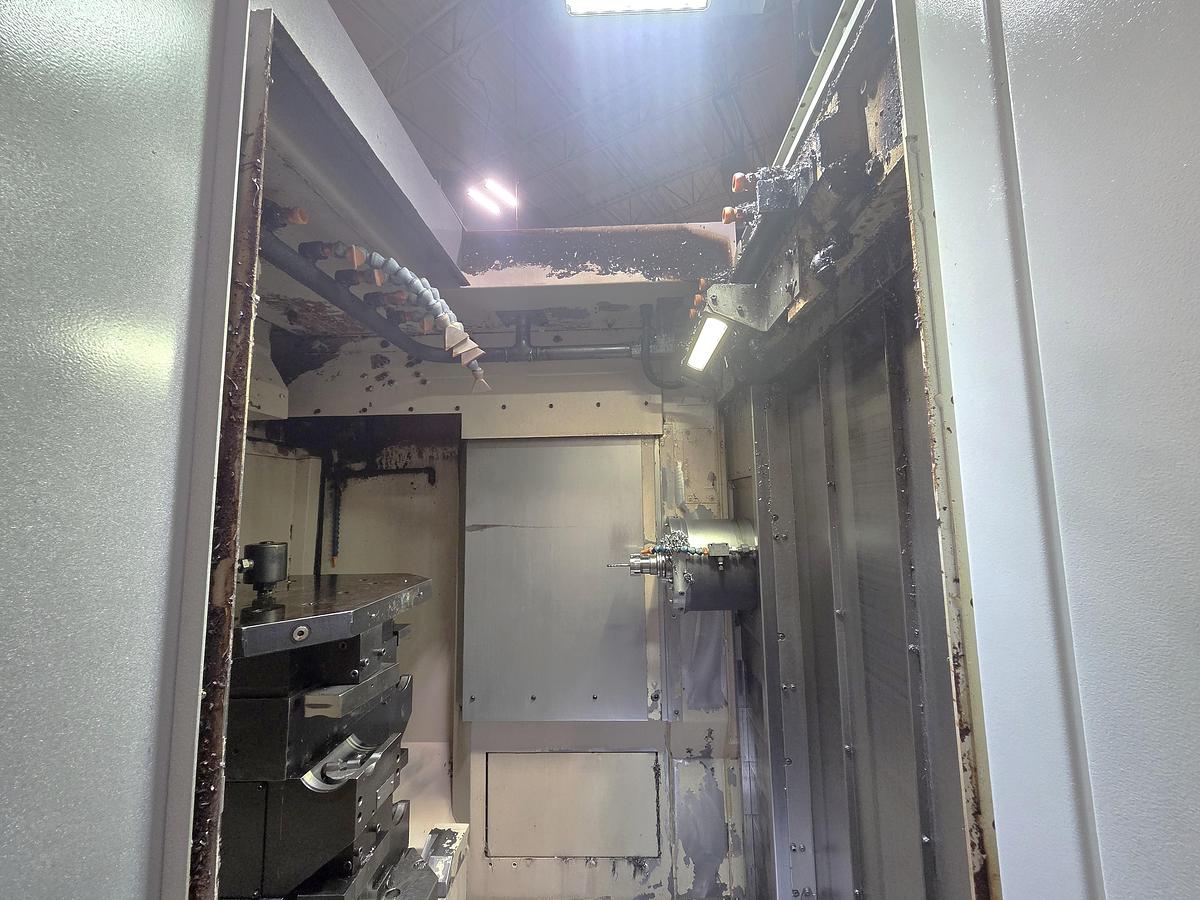 Used 2019 Okuma MB-4000H with Full 4th Axis Table, Tool Probing, High Press. Coolant Thru Spindle, Chip Conveyor, 64 Pos. ATC