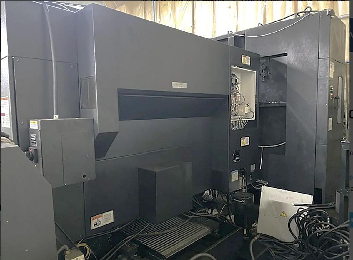 Used 2008 Mazak Variaxis 500-5X II with Pallet Changer, Trunnion Style 5 Axis Design, HSK-63A Taper, 25,000 RPM, 120 ATC, CTS