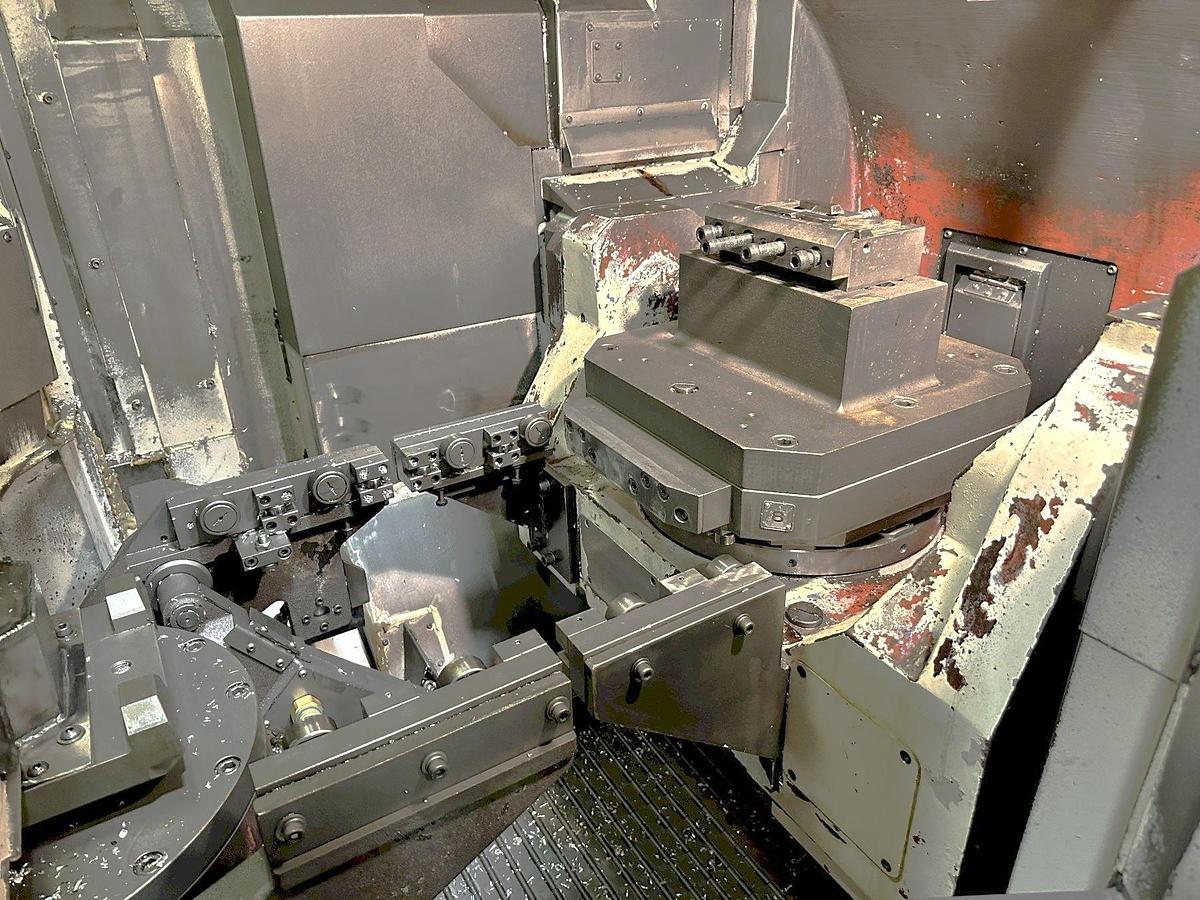 Used 2007 Mazak Variaxis 500-5X II with Pallet Changer, Coolant Thru Spindle, Tool Probing, Prepped for Part Probing, 40 ATC