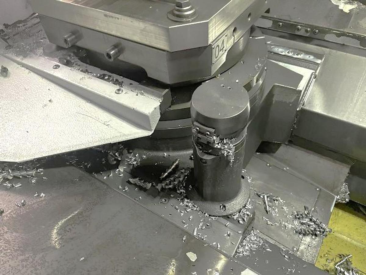 Used 2014 DMG Mori NHX 4000 with 5 Pallet Pool, Full 4th Axis Table, Tool Probe, 1000 PSI Cool Thru Spindle, 120 Station ATC, Conveyor