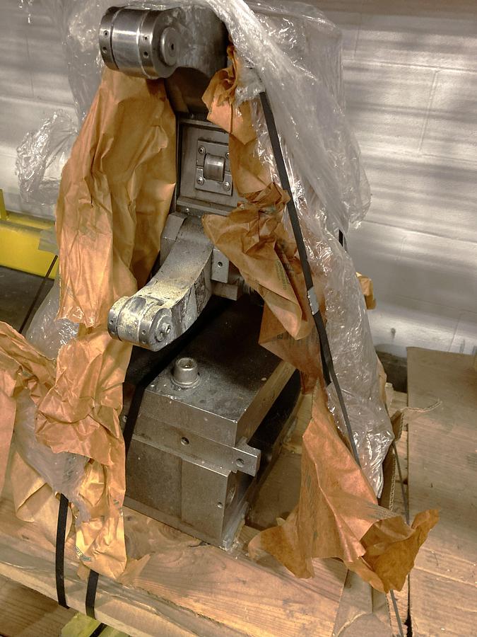 Used 2006 Leadwell LTC50-BL with 18" Hyd Chk, 4.6" Bar Cap., 33.5" sw, 80" cc, 1500 RPM, 50 HP, Steady Rest, Conveyor, Fanuc 0i-TC