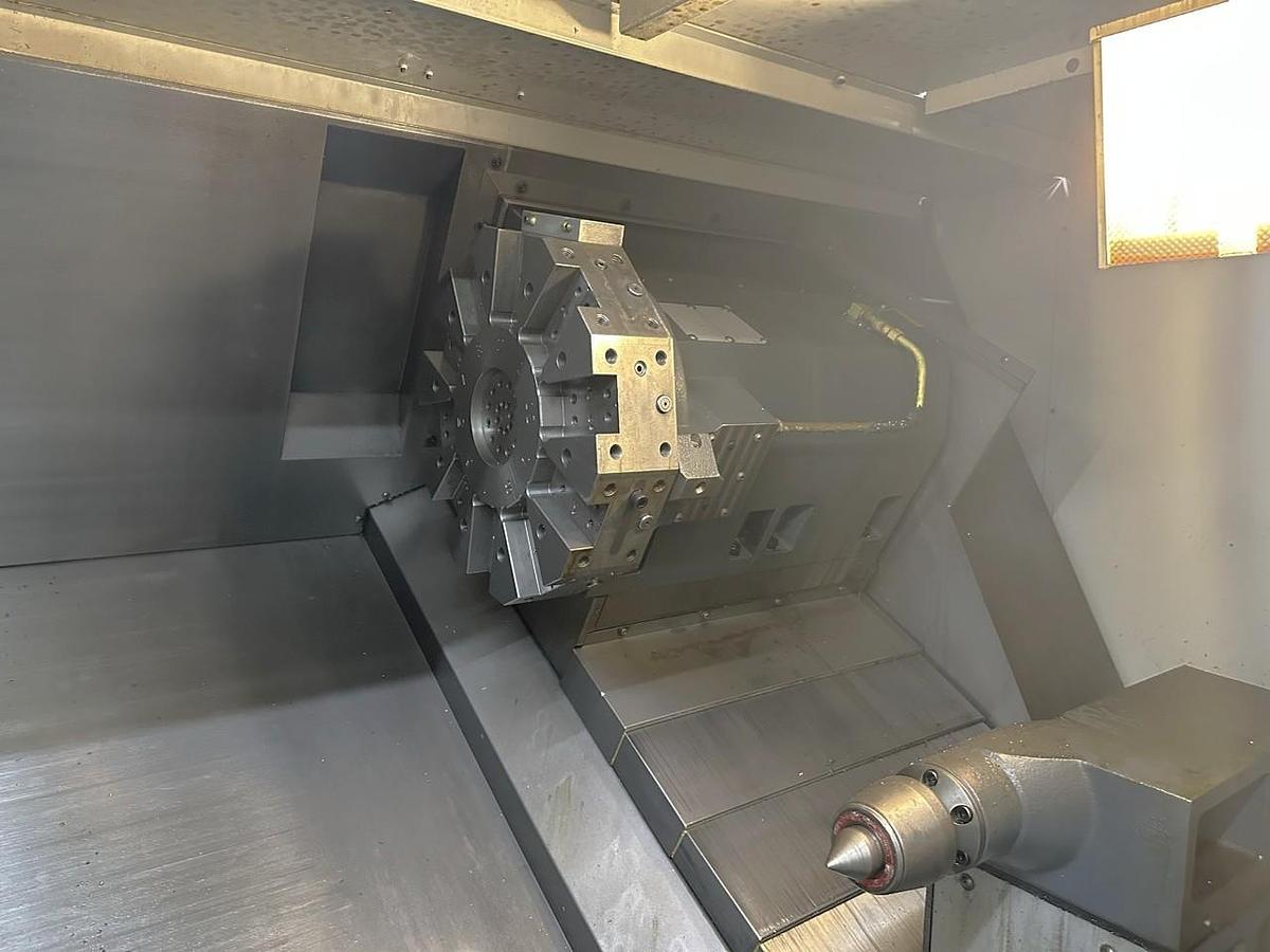 Used 2011 Haas SL-40T with 15" Hyd. Chuck, Tool Presetter, Tailstock, Chip Conveyor, Geared Head, Block Style Turret, 7700 Spindle Hrs.