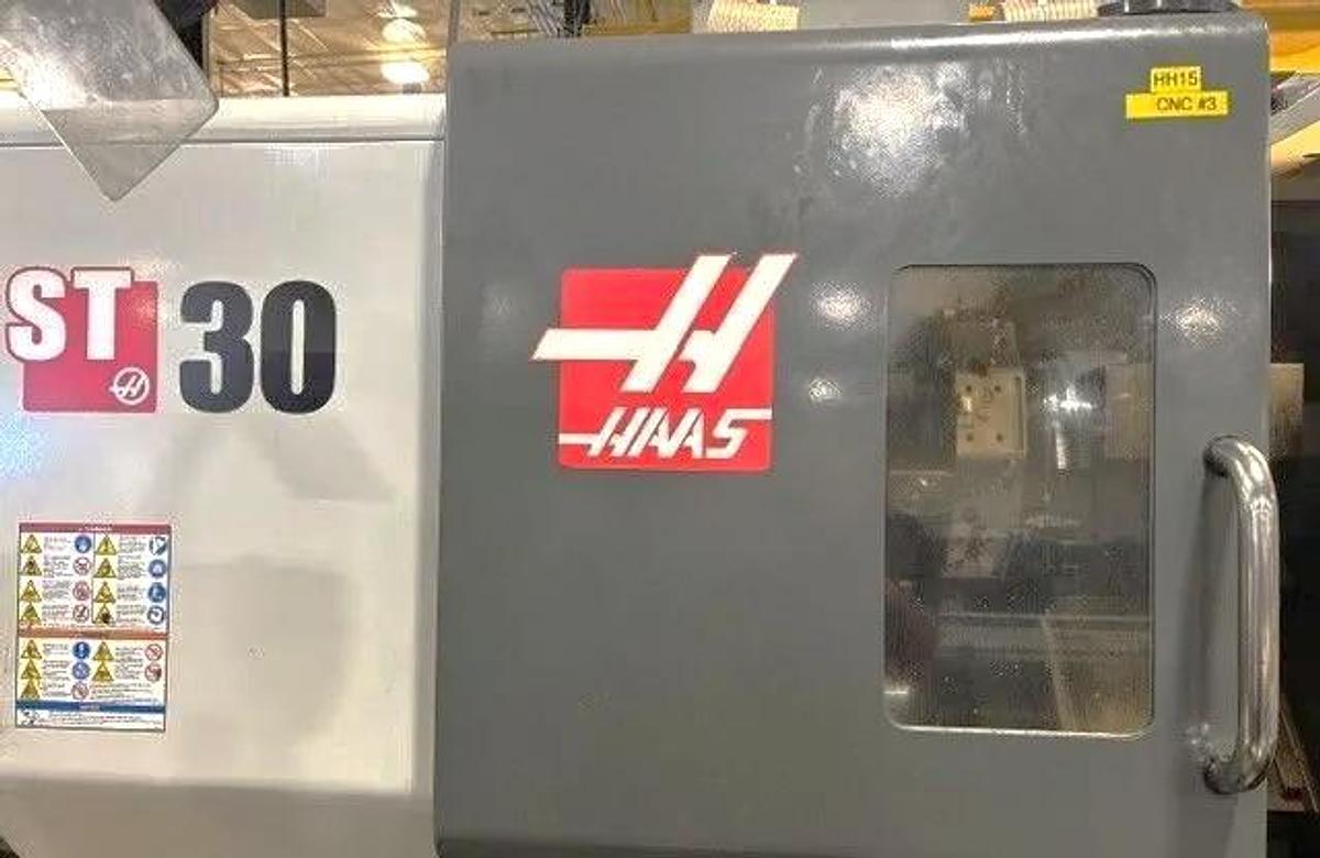 Used 2013 Haas ST-30M with LNS Barfeed, C Axis, Milling Capability, Tailstock, Chip Conveyor, Parts Catcher, Tool Presetter