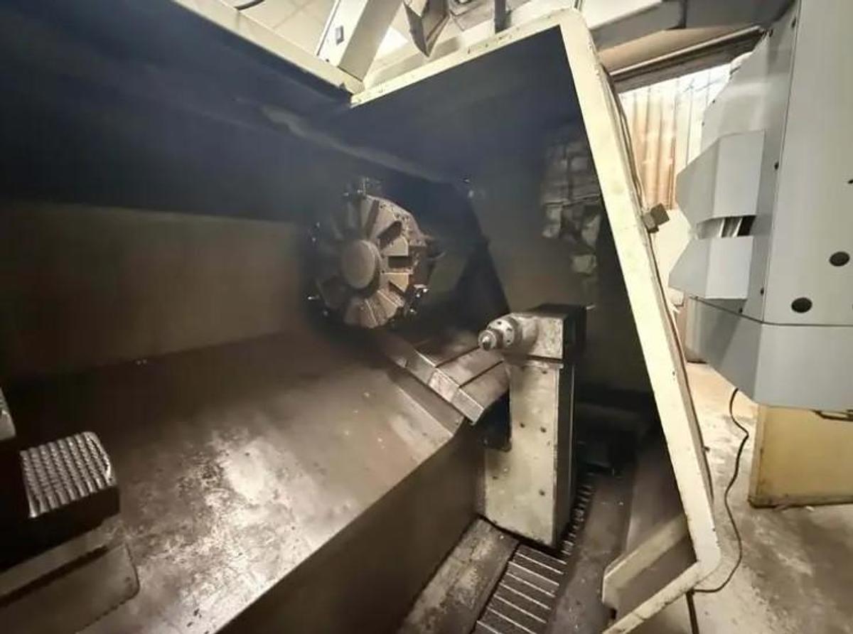 Used 2003 Haas SL-30TB 4" Bar Capacity, Chip Conveyor, Tool Presetter