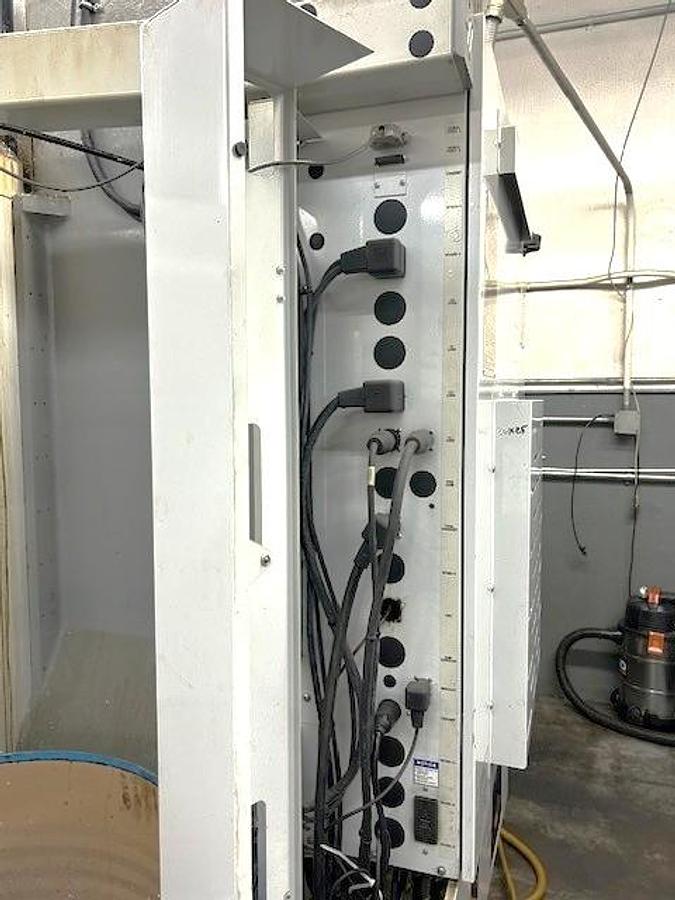 Used 2005 Haas VF4SS w/ 4th Axis Drive, Haas HRT-210 Rotary Table, Prog. Coolant, BT40 - VIDEO AVAILABLE