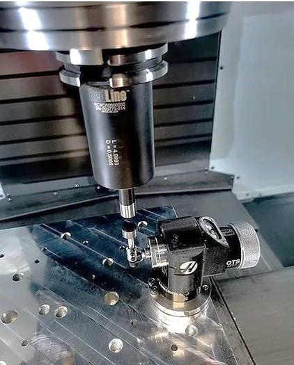 Used 2021 Haas VF7/40 with 15,000 RPM, Coolant Thru Spindle, 30 Station Side Mounted ATC, Haas Probing, LOW HOURS!!