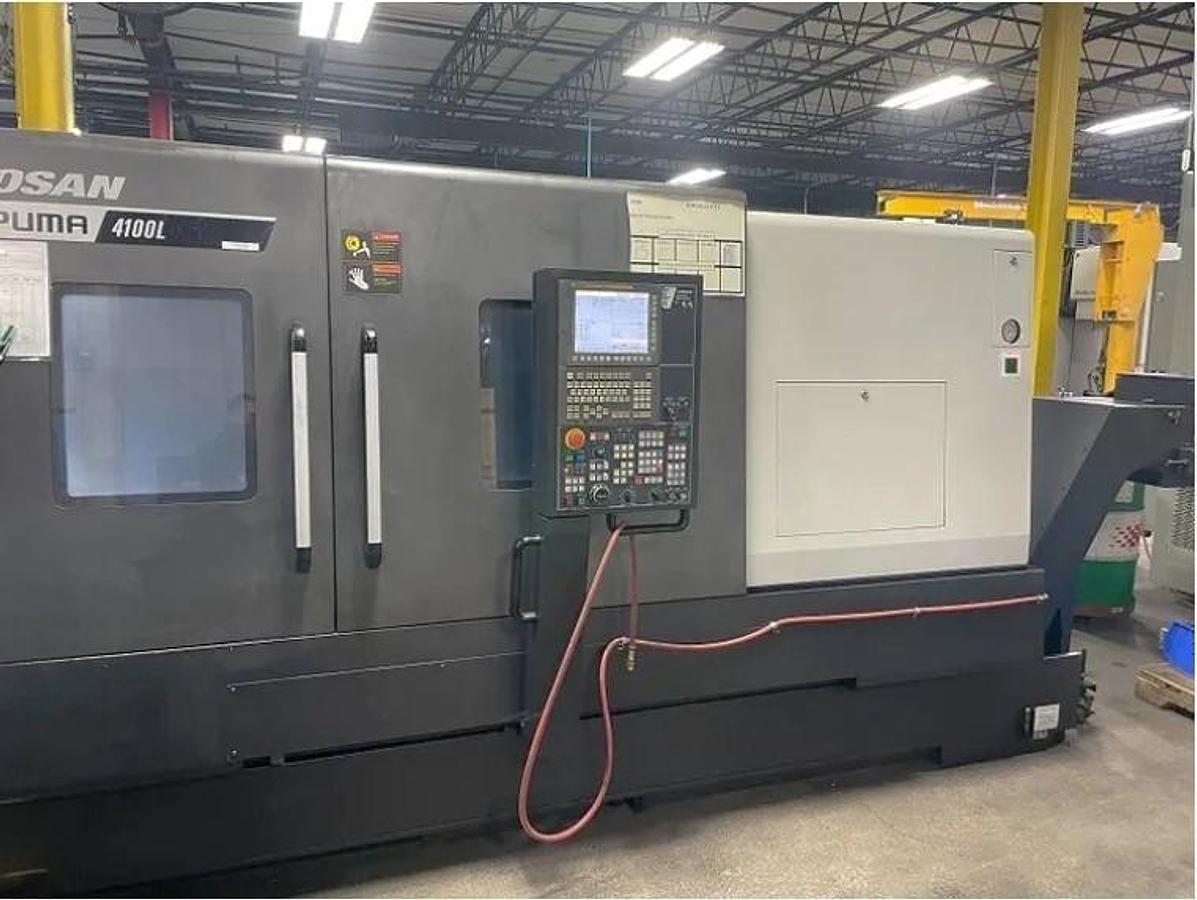 Used 2017 Doosan Puma 4100LB with 15" hyd chk, 4.62" bar cap., 80" cc, SMW S/R, Tailstock, Chip Conveyor, Toolsetter