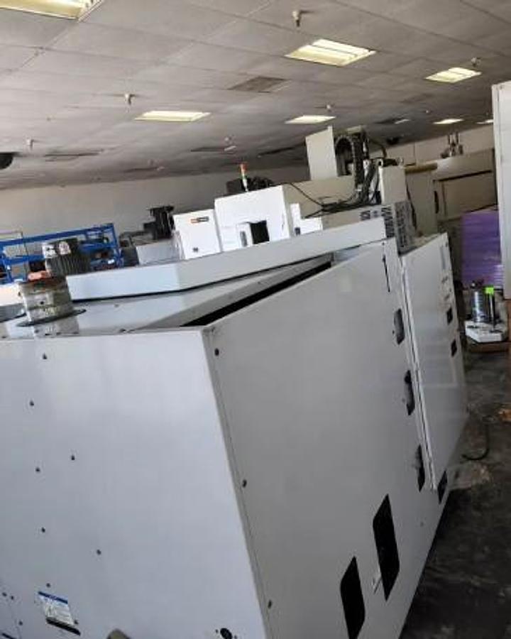 Used 2007 Haas SL-20T with Tailstock, Tool Presetter, High Pressure Pump, Chip Conveyor, New Spindle !!