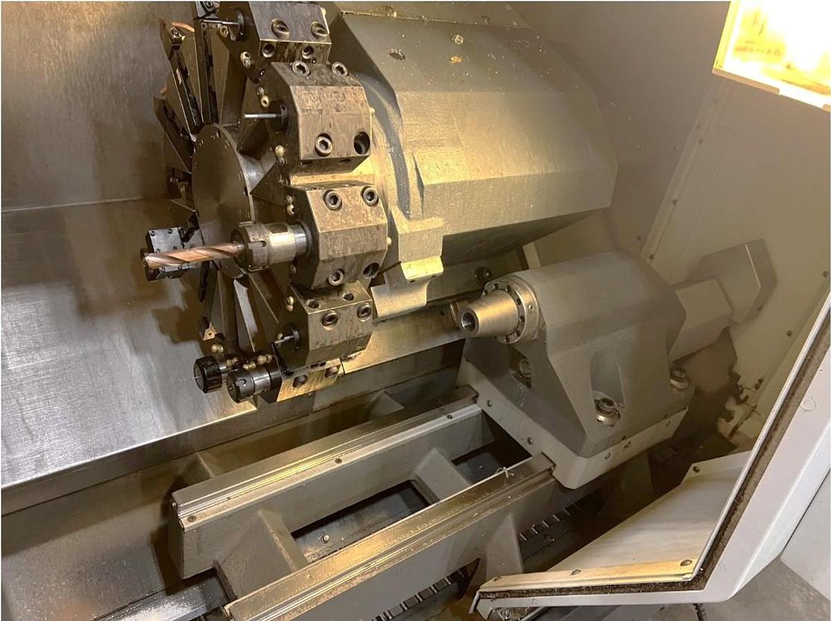 Used 2013 Haas ST-20 with Tailstock, Chip Conveyor, Tool Presetter, Parts Catcher