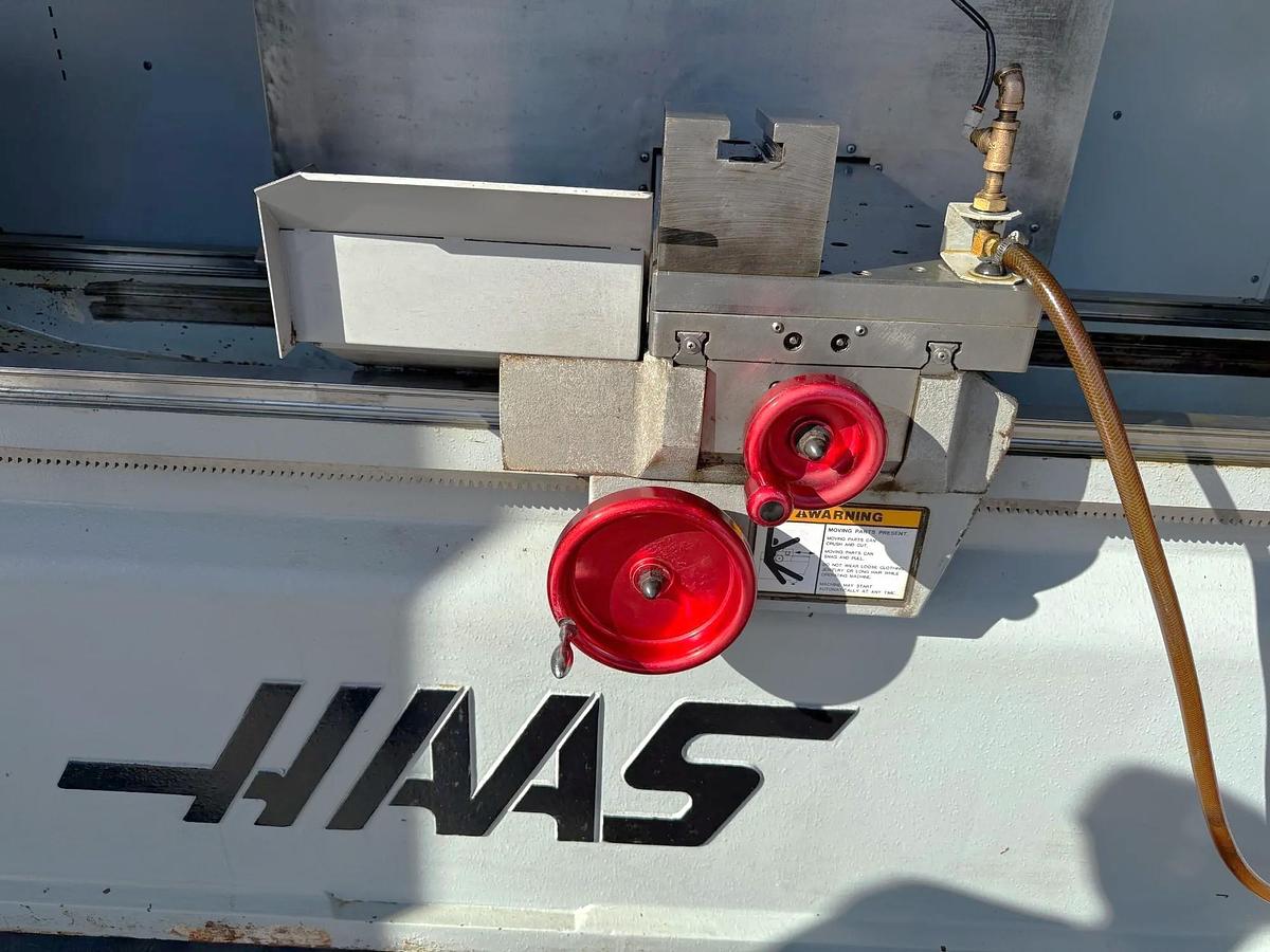 Used 2006 Haas TL-3 with Tailstock, 12" Chuck, Visual Quick Code Programming, Manual Hand Wheels, 2,862 Spindle Run Hours