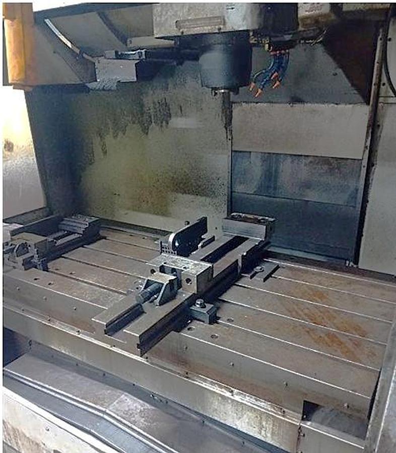 Used 2005 Haas VF-6/50 with 30 Station Side Mounted ATC, 10,000 RPM with 2 Spd Geared Head, Auger