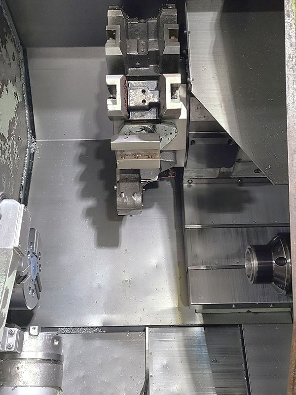 Used 2001 Mazak SQT100MS Mazatrol Fusion 640T with Milling/Drilling Capability, Subspindle, Full C Axis Spindle Rotation, Conveyor