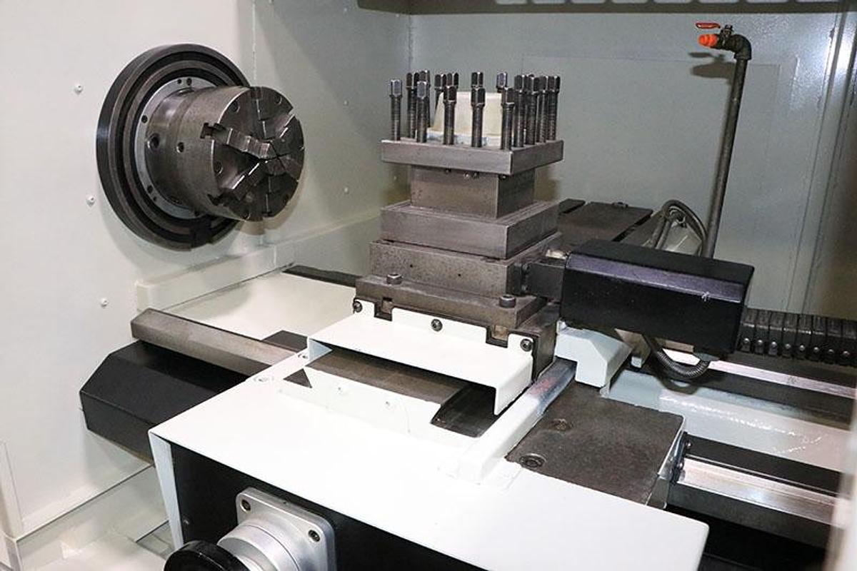 Used 2006 Southwestern Industries TRL 1840SX with Tailstock, 4 Pos. Indexable Turret, 10" Chuck, Geared, SLX Cntrl., Traking, Handwheels