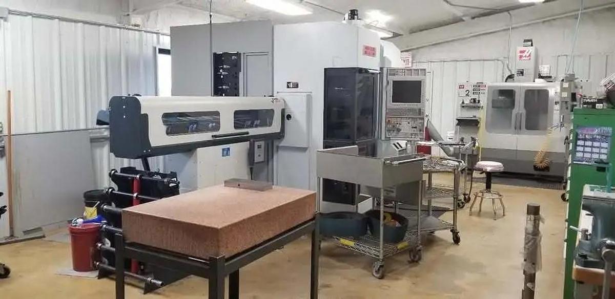 Used 2010 Mori Seiki NT1000 SZ with C Axis Spindle Rotation, Live Milling, Y Axis, B Axis Pendulum Head, Lower Turret, Barfeed, MORE !!