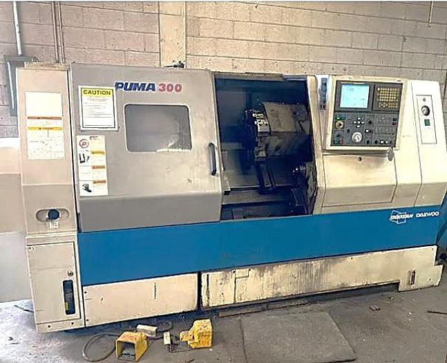 Used 2006 Doosan Puma 300C 2 Axis CNC Lathe - 4" Bar Capacity !!