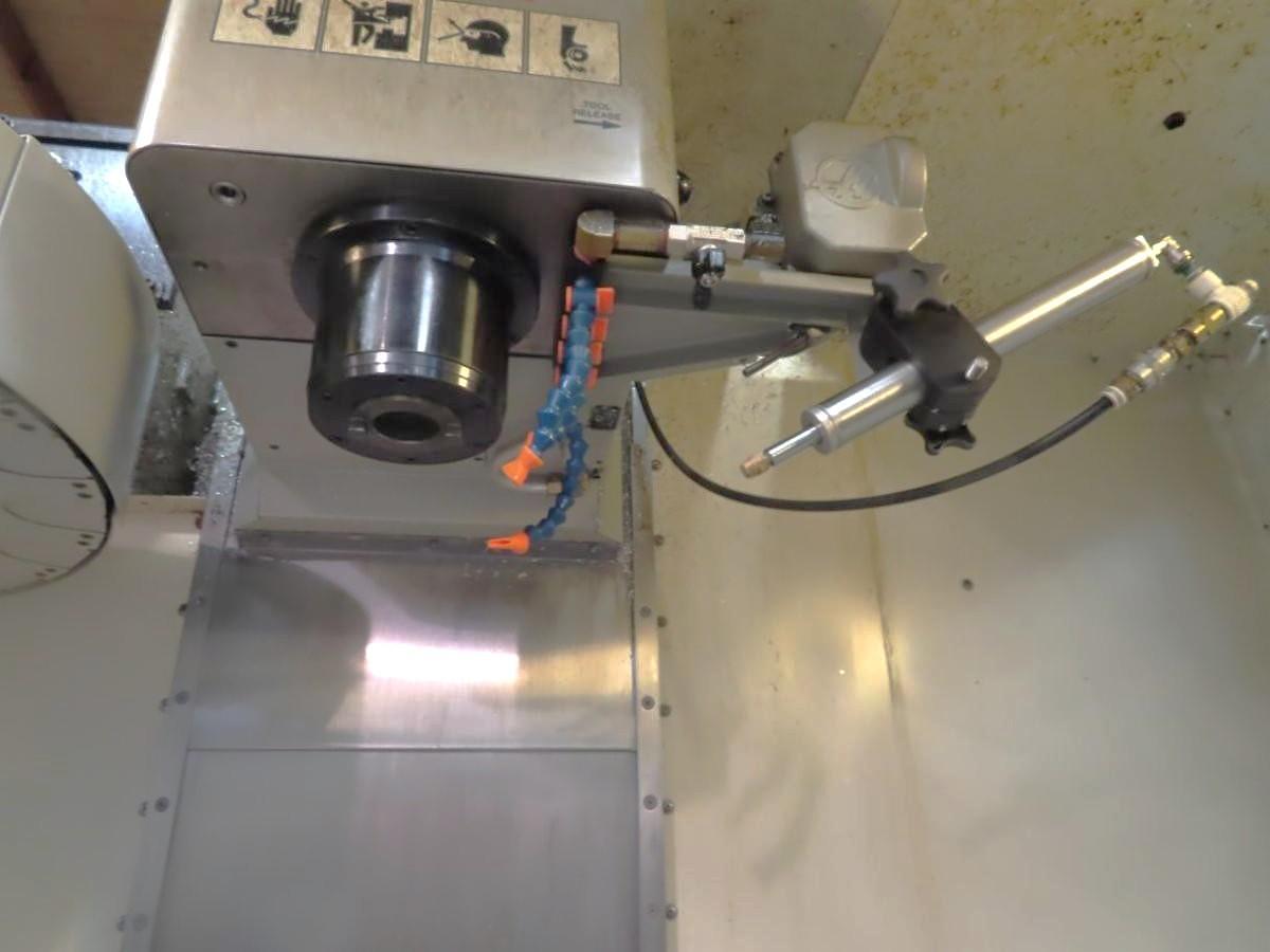 Used 2006 Haas VF1D with Prog. Coolant, Auto Air Gun, Auger Conveyor, Very Low Hours, USB Port