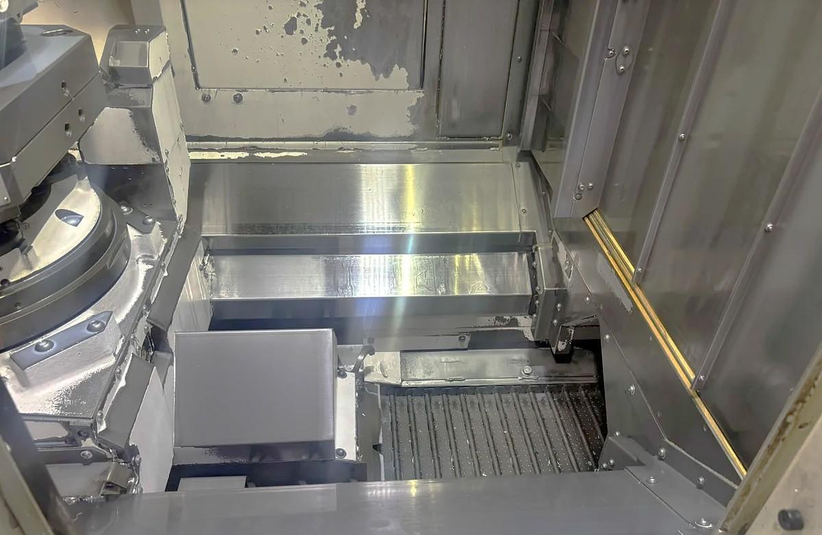 Used 2020 Okuma MB-4000H with 6 Pallet Changer, Full 4th Axis, Renishaw Probing, High Press. Coolant Thru Spindle, 146 Pos. ATC, Conveyor