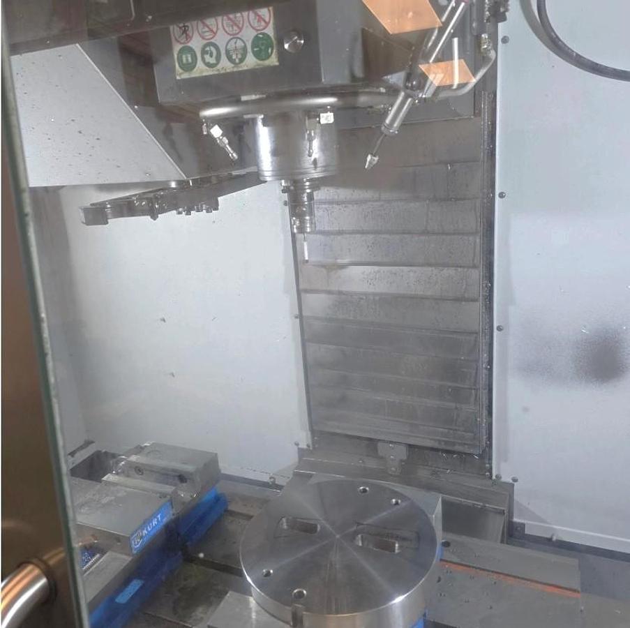 Used 2020 Haas VF-2SS with Probing, Chip Auger, Auto Air Gun, Mist Condenser, ONLY 569 Feed Cut Hours