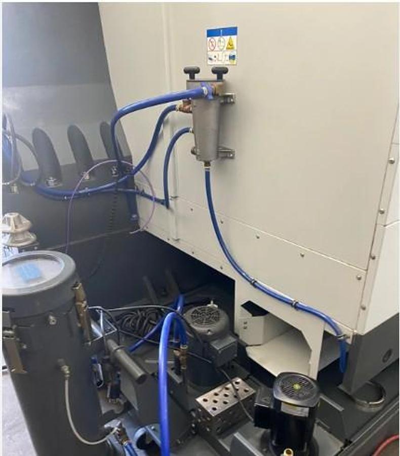 Used 2018 Haas VM-6 with Haas TR310 Trunnion Table, Probing, Coolant Thru Spindle, Z Axis Riser