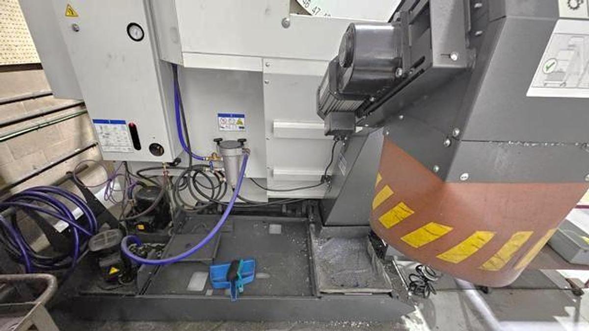 Used 2021 Haas UMC-500SS 5 Axis Universal Machining Center with Coolant Thru Spindle, Probing, HSM, Conveyor, 50 Station ATC