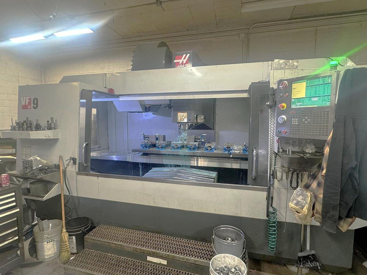 Used 2014 Haas VF-9/40 with 40 Station ATC, Probing, Chip Auger, Tooling, Vices