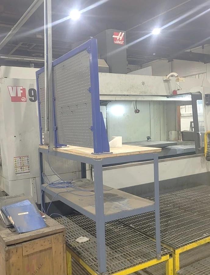 Used 2014 Haas VF-9/40 with Haas 4th Axis Rotary Table, Coolant Through Spindle, Haas Probing Package, Low Hours