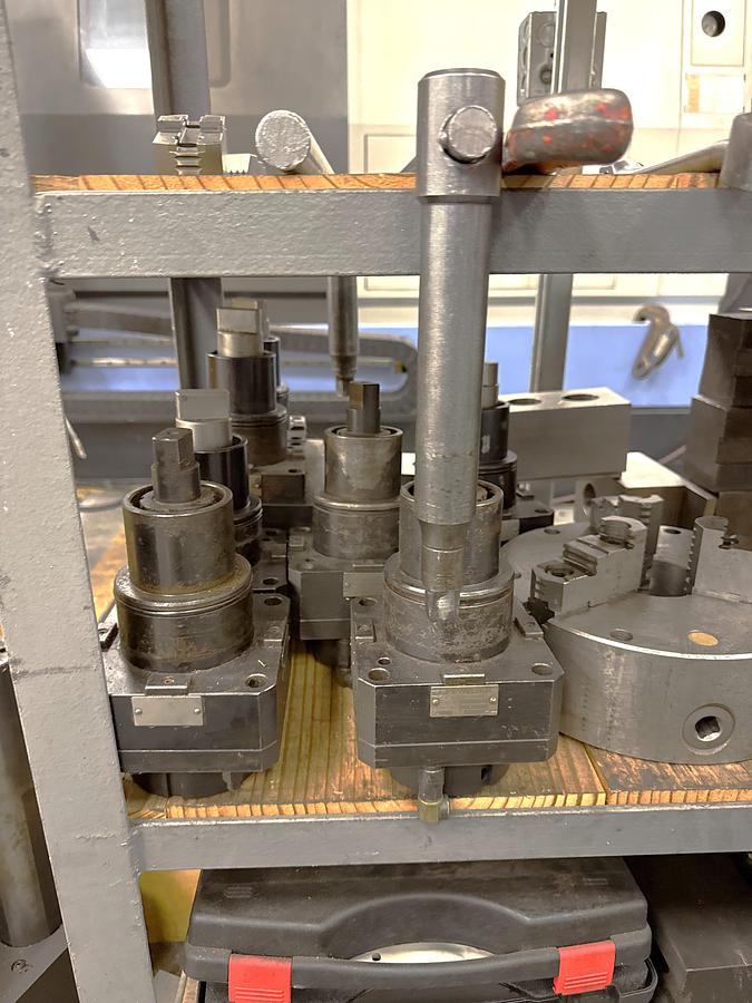 Used 2015 Doosan Puma 800LM with C Axis & Milling, 31.5" 3 Jaw Rohn Air Chk, 12.6" Bar Cap., 126" Turn Length, New RIP Steady Rest, Tailstock, Conveyor