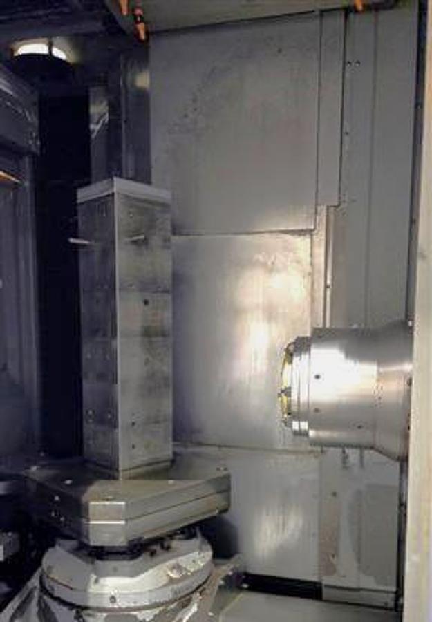 Used 2015 OKK HMC-400 with Full 4th Axis, 60 Station Tool Changer, CAT40, Coolant Thru Spindle, Renishaw OMP60 Probe, Conveyor