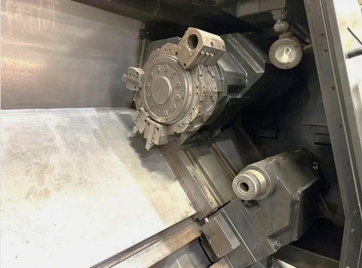 Used 2012 Doosan Puma 400MC with C Axis, Milling Capable, 21" Chuck, 6.5" Bar Capacity, Tailstock Conveyor, Live Tool Holders