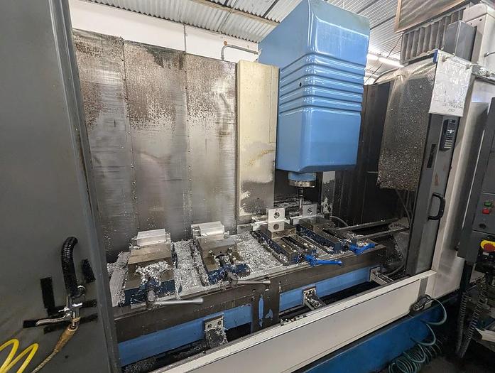 Used 2000 Mazak VTC200C