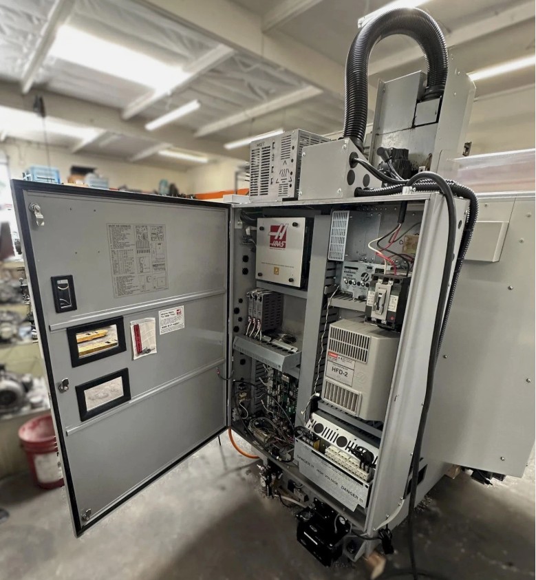 Used 2008 Haas Super Mini Mill with 10k RPM, Tool Probe, Chip Auger, USB Port, Coolant Pump, 10 ATC, 208/230V Three Phase Pwr