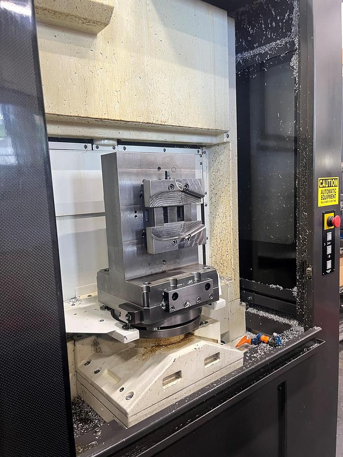 Used 2017 Kitamura HX-250iG w/ 4th Axis Rotary Table, HSK40 Taper, Probing, Coolant Thru Spindle